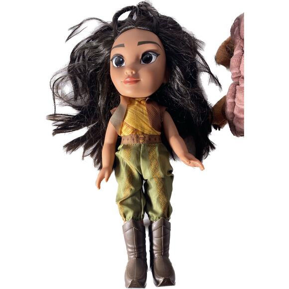 Disney Raya and the Last Dragon 14-Inch Raya Warrior Poseable Doll Tuk Tuk Set - Picture 3 of 11